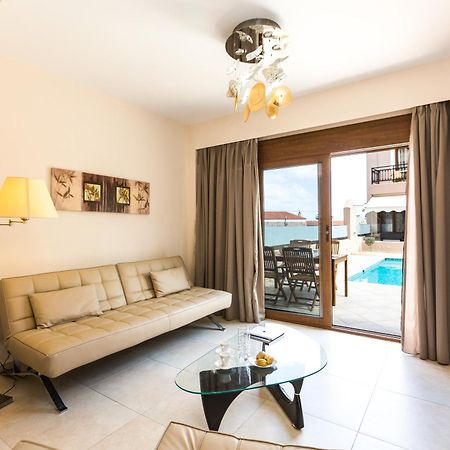 Pantheon Villas & Suites Vlikhadha Room photo